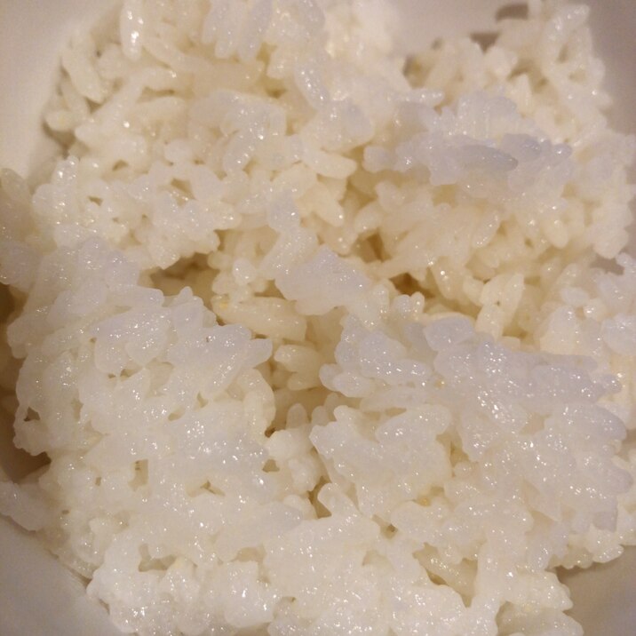 ちょっぴり塩味！美味しいご飯の炊き方